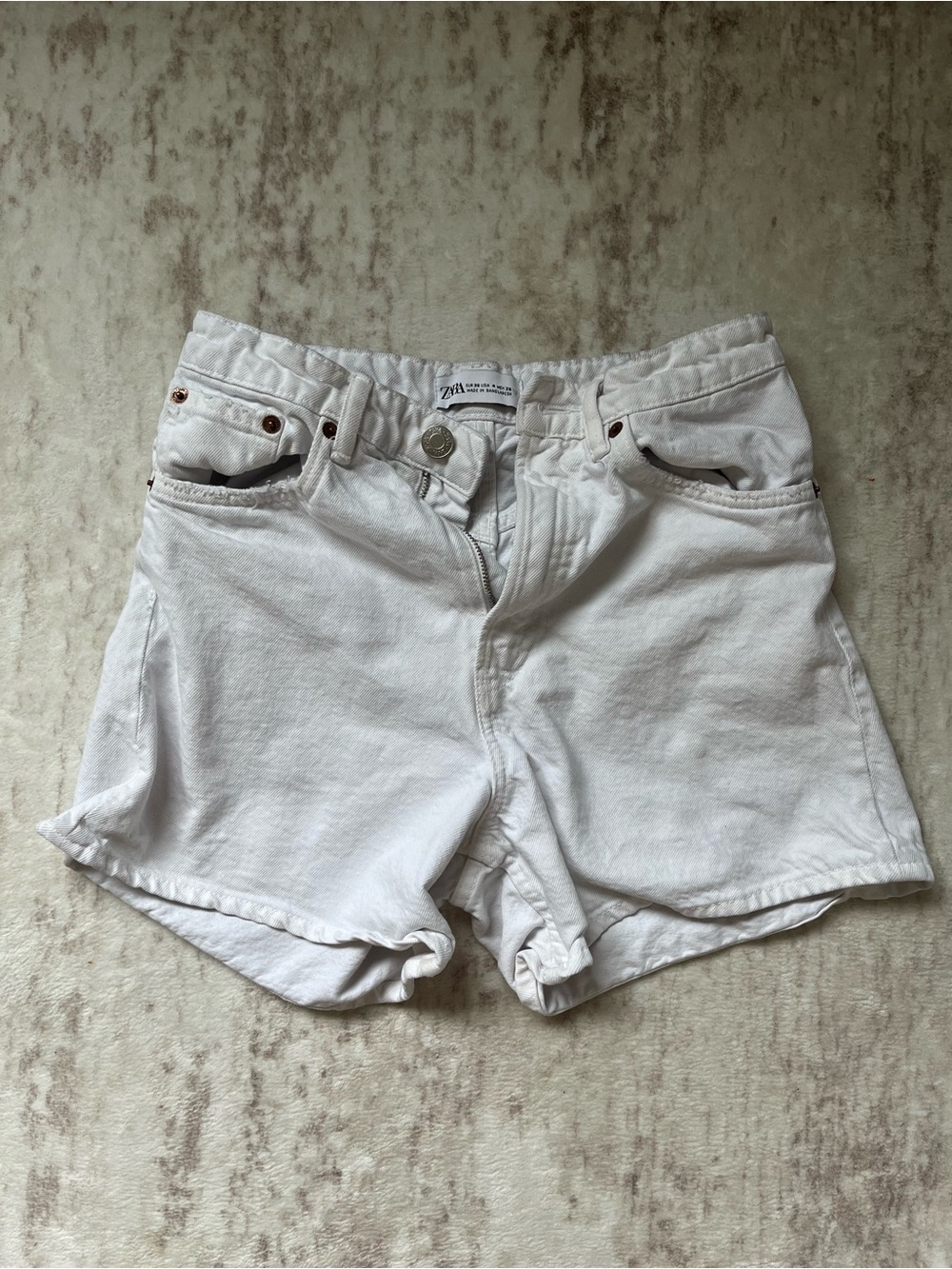Zara Women’s White High Waisted Denim Shorts Size 4 Raw Hem Mom Shorts